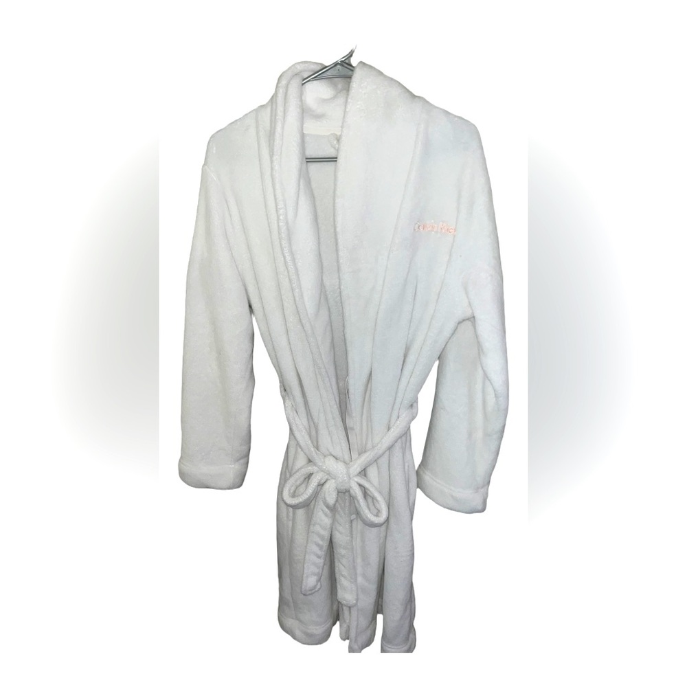 Calvin Klein Fluffy White Robe - Picture 3 of 9
